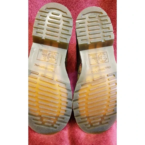 Dr. Martens Pascal Iridescent Crackle